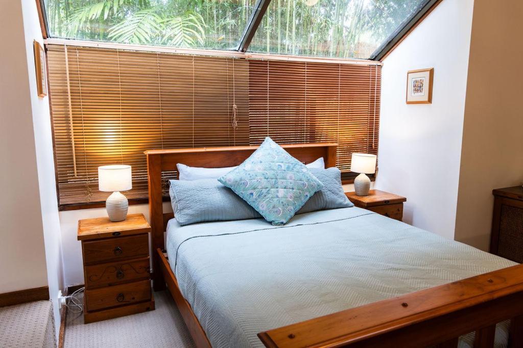 Lake Russell Retreat Emerald Beach Buitenkant foto