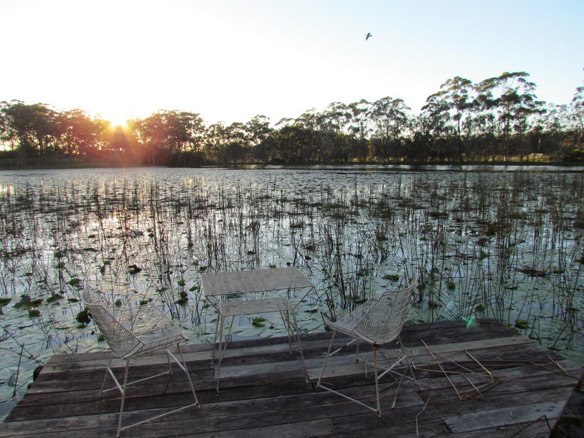 Lake Russell Retreat Emerald Beach Buitenkant foto