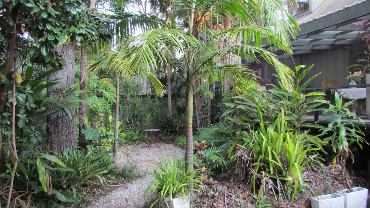 Lake Russell Retreat Emerald Beach Buitenkant foto